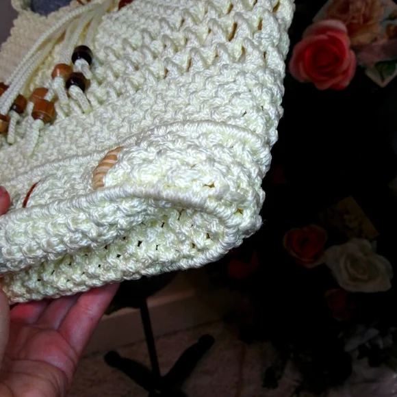 Vintage Boho Cream Macrame Shoulder Bag With Wood Bead Trim & Convertible Strap - Picture 6 of 15